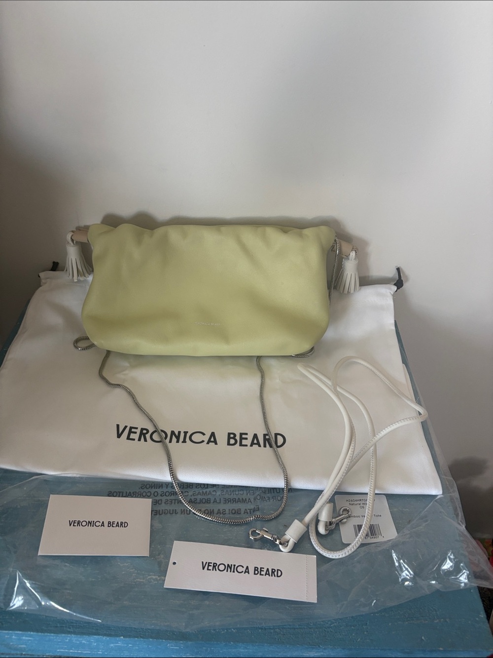 Brand new Veronica Beard stash bag in pistachio
